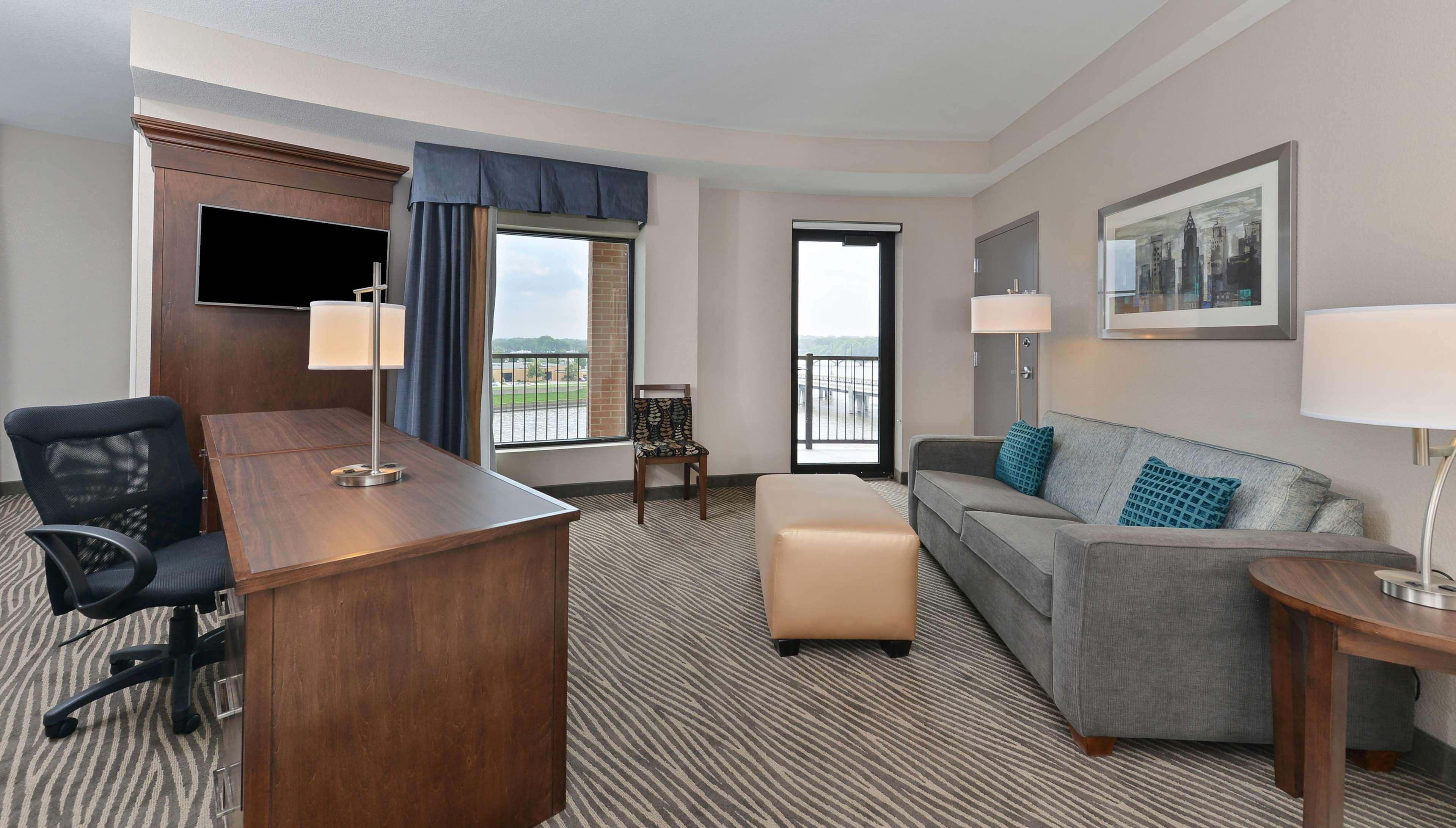 Hampton & Downtown Hotel Des Moines