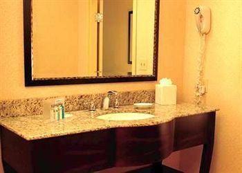 Hampton & Downtown Hotel