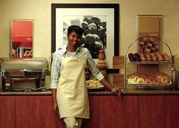 Hampton & Downtown Hotel 3*