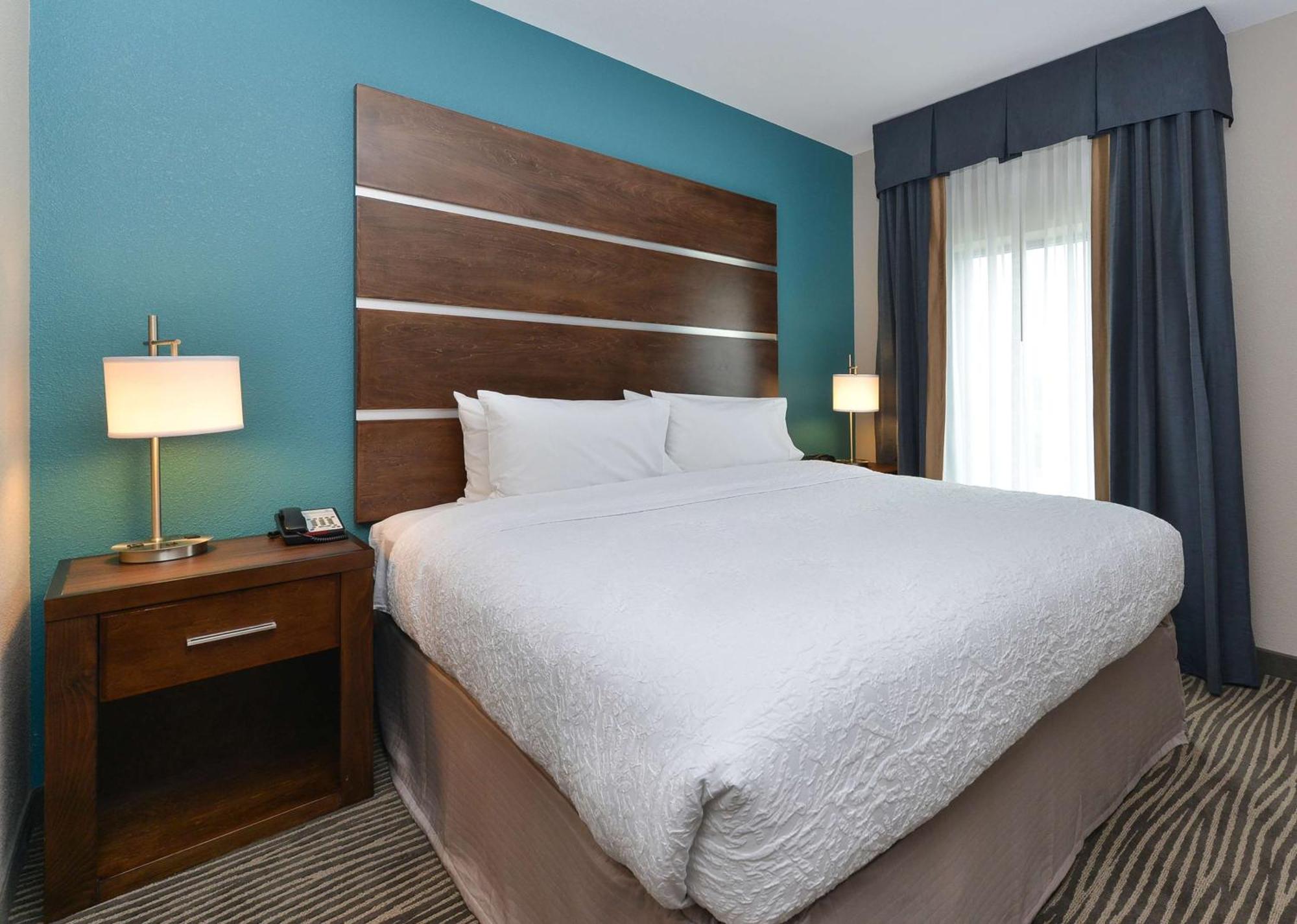 Hampton & Downtown 3*