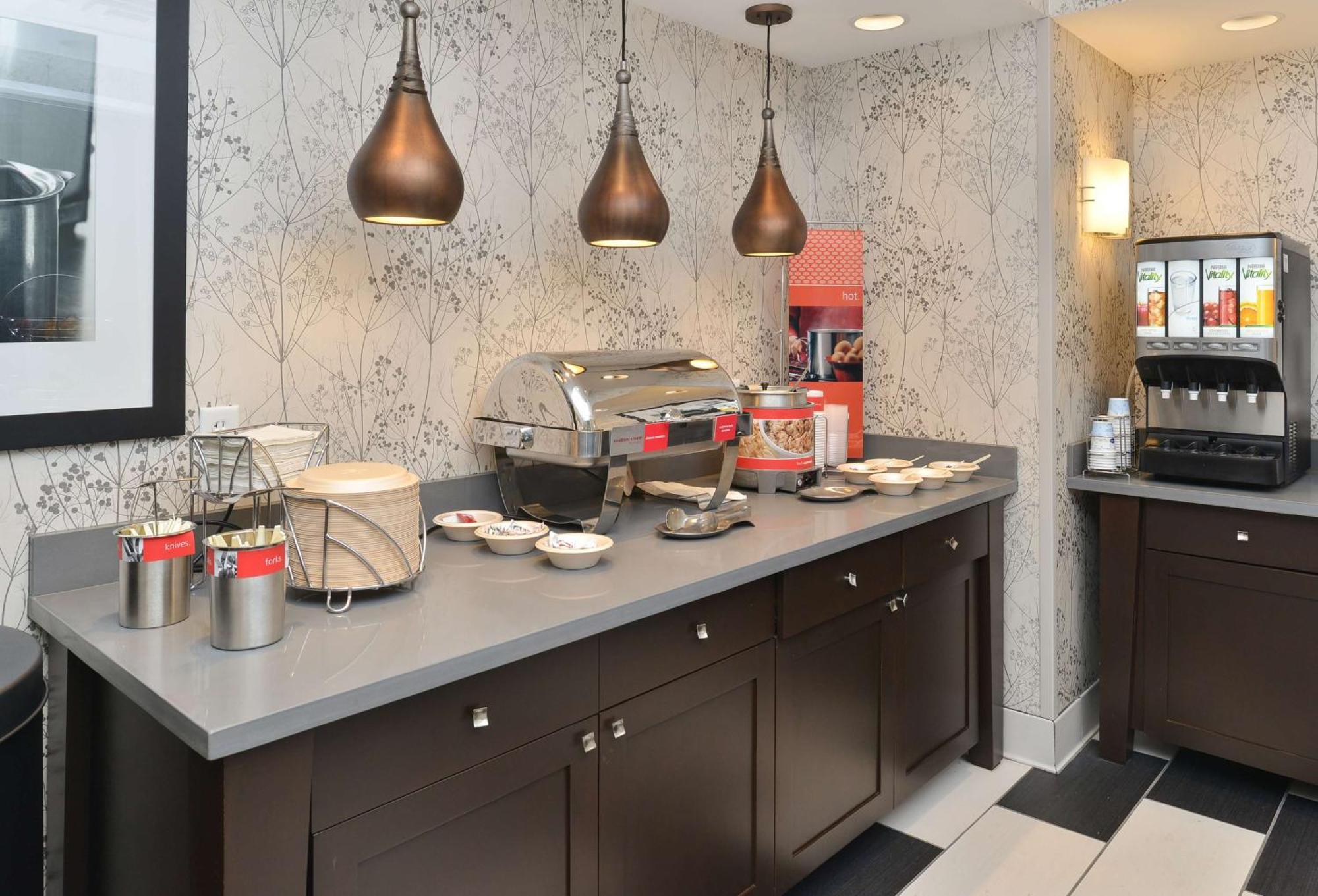 Hampton & Downtown 3* Des Moines